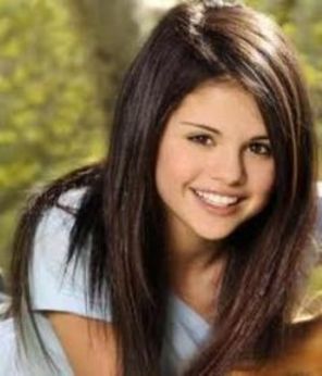 Cat de bine o cunosti pe Selena Gomez?