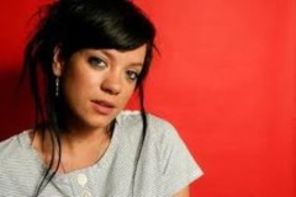 Lily Allen, ingrozita de primele trei luni de sarcina