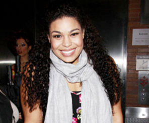 Jordin Sparks, muscata de un Pitbull