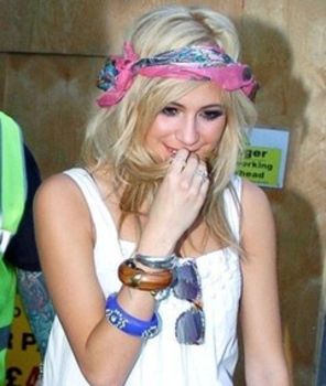 Pixie Lott Broken Arrow videoclip