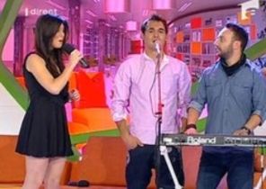 Matinalul Razvan Simion a cantat cu Paula Seling (video)