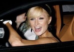 Paris Hilton, retinuta in Japonia