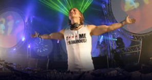 Strange like-uri pentru Guetta! (Concurs)