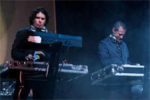 Thievery Corporation canta la B'estfest