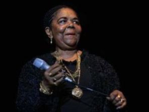 Sesiune de autografe cu Cesaria Evora