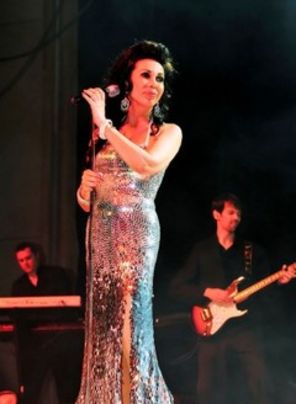 3000 pentru Jennifer Rush la Bucuresti (video)
