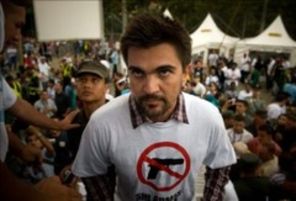 P.A.R.C.E., noul album Juanes (video)