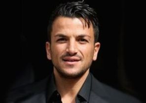 Peter Andre a inspirat o fana paralizata sa mearga din nou
