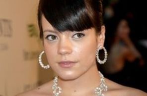 Justin Bieber si Katy Perry sunt alaturi de Lily Allen