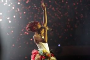 Premiile MTV EMA: live-uri Rihanna, Miley Cyrus, Bon Jovi, 30 Seconds to Mars (video)