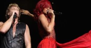 Bon Jovi ft Rihanna Livin' On A Prayer inainte de MTV EMA (poze, video)