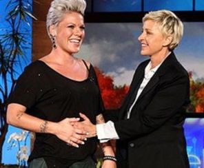 Pink confirma: Sunt insarcinata