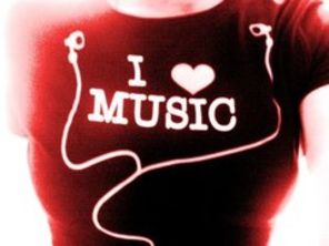 Tinie Tempah Kesha si Pink, in Top 20 BestMusic