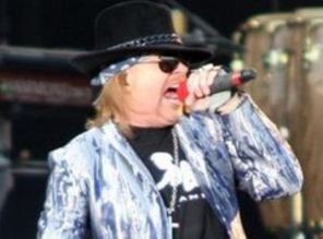Axl Rose, cel mai bun solist din istorie