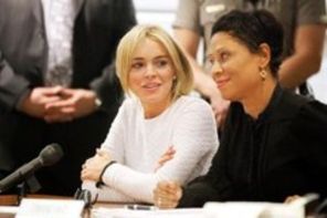 Lindsay Lohan, acuzata de furt calificat
