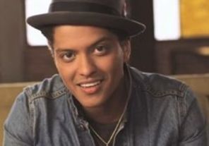 Bruno Mars a intrat in Top 20 BestMusic