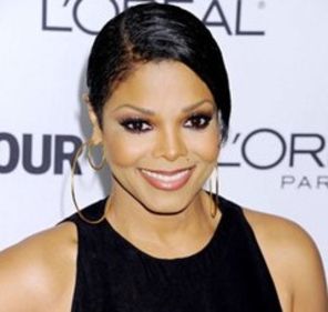 Janet Jackson: `Unele staruri mananca servetele pentru a slabi`