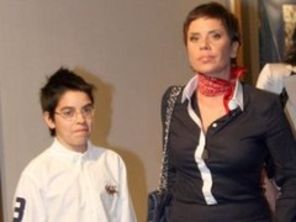 Luminita Anghel a adoptat la distanta o fetita (video)