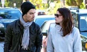 Joe Jonas si Ashley Greene s-au despartit