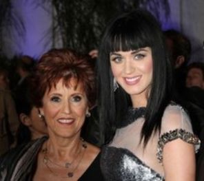 Mama lui Katy Perry, dezamagita de fiica sa
