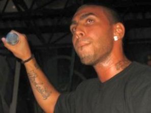 Alex Velea, sarutat frantuzeste la 13 ani