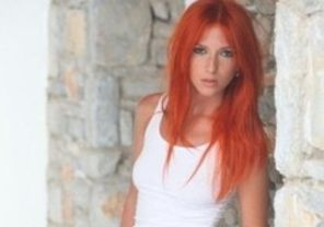 Adela Popescu si-a schimbat look-ul (foto)