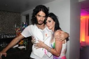 Katy Perry: `Russel se da la mama`