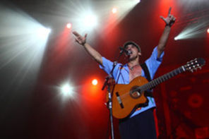 Revolutie la Sala Palatului cu Manu Chao La Ventura (poze)
