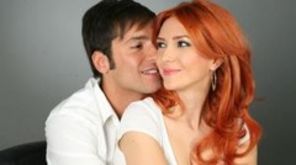 Adela Popescu se muta cu Radu Valcan