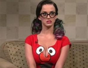 Katy Perry, ciupita de fund pe covorul rosu (poze)