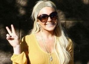 Lindsay Lohan va preda actorie femeilor fara adapost