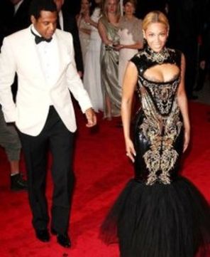 Beyonce si Jay-Z, huiduiti pe covorul rosu