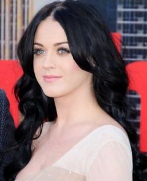 Katy Perry: `Am nevoie de o armata de oameni ca sa arat bine`
