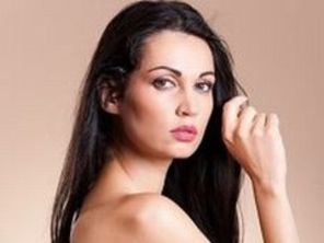 Nicoleta Luciu are de astazi parul scurt (poze)