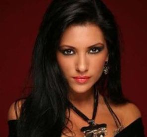 Celia e in doliu: i-a murit tatal