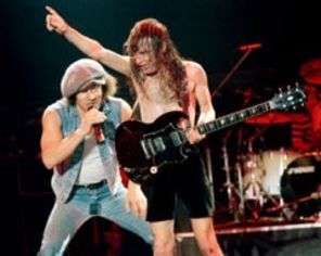 AC/DC pregatesc un nou turneu?