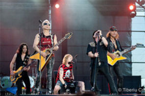 Are sa-mi lipseasca Scorpions...