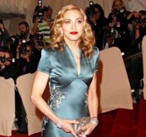 E oficial: Madonna pregateste un nou album
