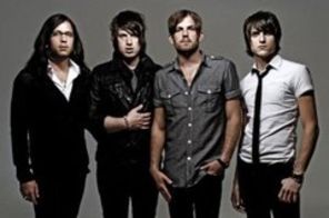 Kings Of Leon au cantat in memoria lui Ryan Dunn
