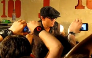 Johnny Depp, un chitarist priceput (video)