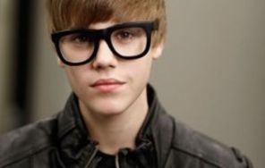Justin Bieber, peste 11 milioane de fani pe Twitter