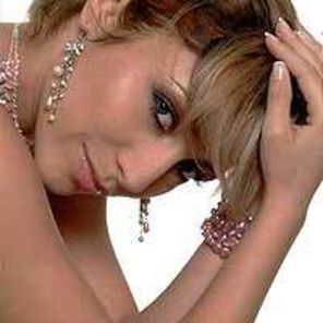 `Femeia` Andra filmeaza luni videoclip
