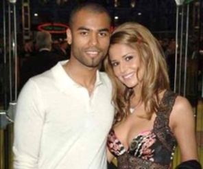 Cheryl Cole trebuie sa-i faca un copil lui Ashley