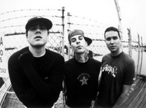 Blink-182 "Up All Night" videoclip