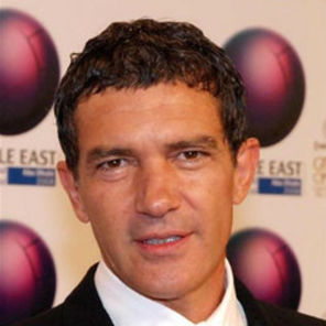 Antonio Banderas: Mi-a fost frica sa am o relatie cu Madonna
