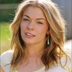 LeAnn Rimes si-a tatuat juramintele de nunta