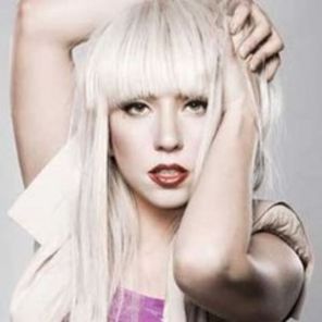 Lady Gaga se considera "fragila emotional"