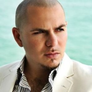 Pitbull, dat in judecata de Lindsay Lohan