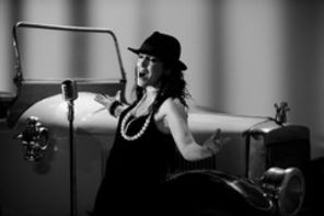 Reminder: Nico si Paula Seling - concert tribut Amy Winehouse