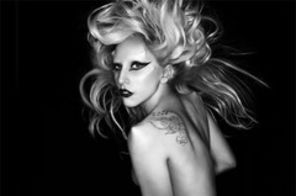 Lady Gaga este casatorita cu singuratatea